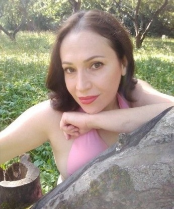 Сладкая, изысканная и опытная, я способна воплотить все твои тайные фантазии. Мои услуги охватывают все твои скрытые желания, начиная от утонченного эскорта на культурных мероприятиях до интимных секретов спальной комнаты.
🌟 Мои возможности безграничны, и я готова показать тебе насколько глубоко может зайти наша игра. Я страстная и нежная, открыта для экспериментов и всегда рада познавать новое.
💋 Не верь на слово, прочти отзывы моих довольных клиентов, которые обещают незабываемые встречи и остаются довольными каждый раз. Мои фото - это инкарнация моей реальной красоты, которая живет в Москве и доступна только для тебя.
🌹 Позволь мне самой стать сопровождающей в твоих самых сокровенных желаниях и открой для себя новый мир по-настоящему наслаждения. Доверься мне, и я превратю нашу встречу в незабываемую и мгновенную утеху. Жду тебя! 💋💋💋 Марина